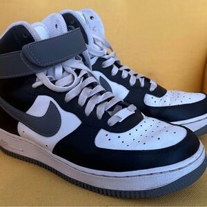 Nike Black and White High-Top Shoes